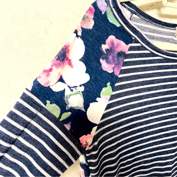 ALTAR'D STATE MEDIUM WOMENS OVERSIZED COLORFUL STRIPPED FLOWERY STRETCH BLOUSE - Picture 5 of 7